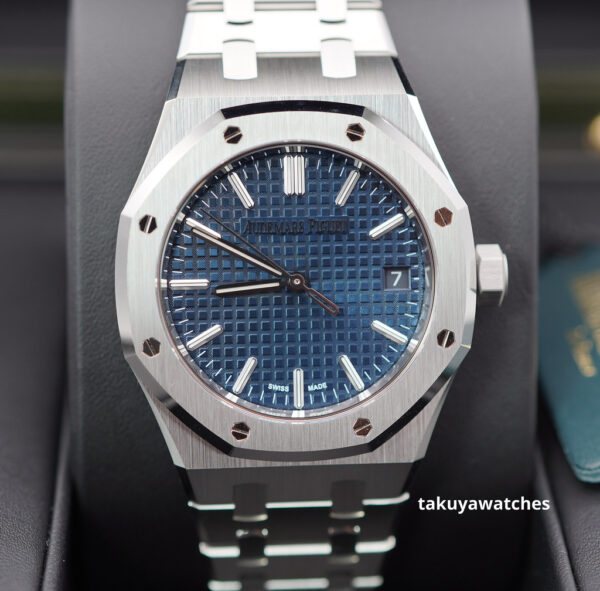 BRAND NEW Audemars PIGUET ROYAL OAK 15550ST BLUE DIAL 37MM 2023 COMPLETE SET
