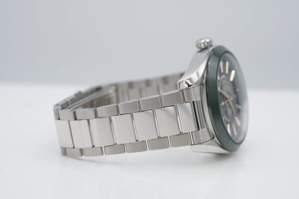 MINT Omega SEAMASTER AQUA TERRA 150M GMT WORLDTIMER GREEN CERAMIC 2023 FULL SET - Image 6