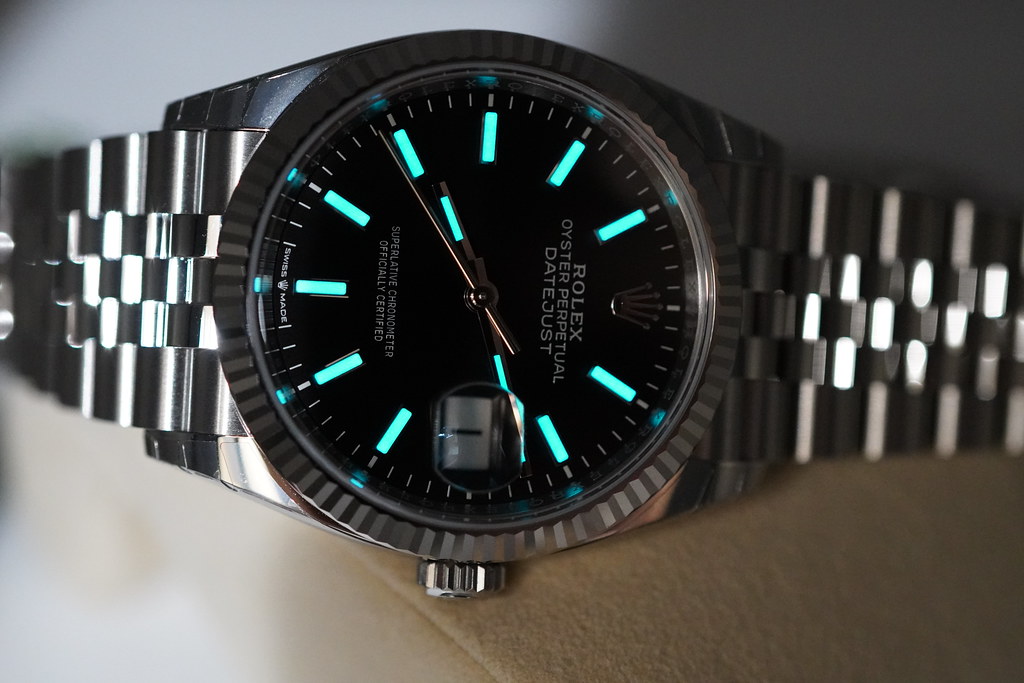 NEW Rolex 126234 DATEJUST 36 FLUTED BEZEL BLACK DIAL JUBILEE