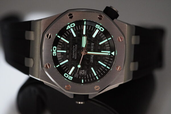 Audemars PIGUET ROYAL OAK OFFSHORE DIVER 15703ST AP SERVICED 2022 WARRANTY - Image 11