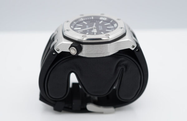 Audemars PIGUET ROYAL OAK OFFSHORE DIVER 15703ST AP SERVICED 2022 WARRANTY - Image 4