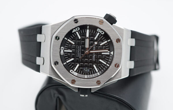 Audemars PIGUET ROYAL OAK OFFSHORE DIVER 15703ST AP SERVICED 2022 WARRANTY - Image 9