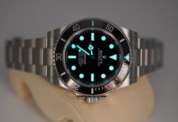 Rolex 124060 SUBMARINER NO DATE 41MM 2021 WARRANTY COMPLETE SET - Image 11