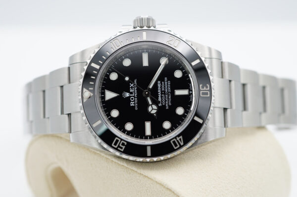 Rolex 124060 SUBMARINER NO DATE 41MM 2021 WARRANTY COMPLETE SET - Image 10