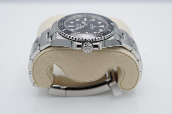 Rolex 124060 SUBMARINER NO DATE 41MM 2021 WARRANTY COMPLETE SET - Image 4