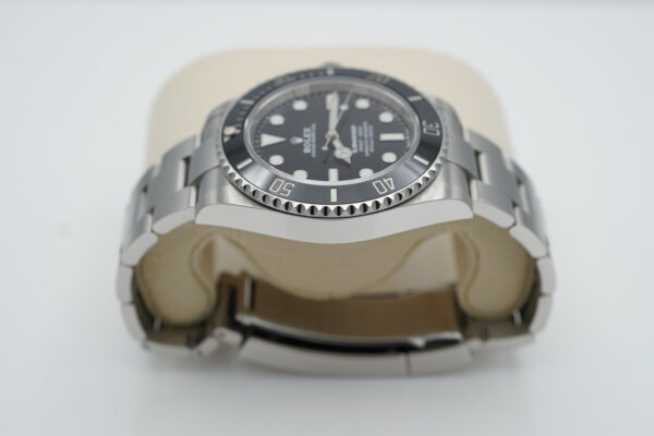 Rolex 124060 SUBMARINER NO DATE 41MM 2021 WARRANTY COMPLETE SET - Image 3