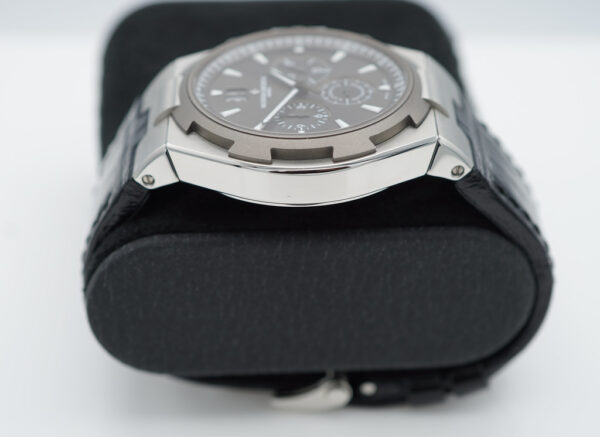 Vacheron CONSTANTIN OVERSEAS DEEP STREAM CHRONOGRAPH 49150 GREY DIAL 42MM - Image 4