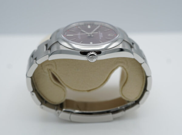 Rolex 114300 OYSTER PERPETUAL RED GRAPE DIAL 39MM COMPLETE SET - Image 3