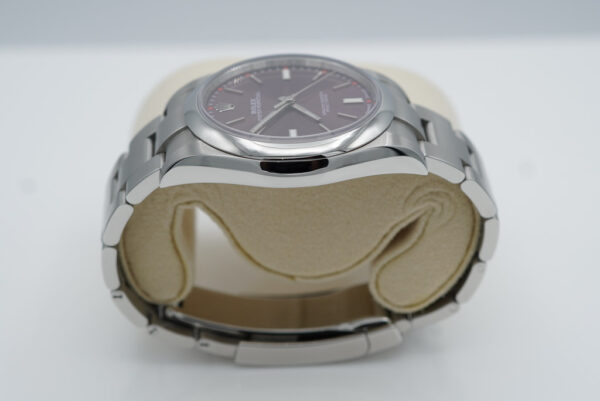 Rolex 114300 OYSTER PERPETUAL RED GRAPE DIAL 39MM COMPLETE SET - Image 4