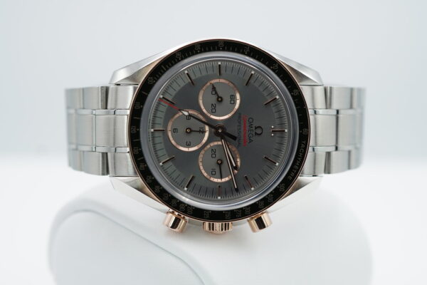 Omega SPEEDMASTER TOKYO 2020 OLYMPICS GREEN BEZEL GREY DIAL STEEL GOLD FULL SET - Image 9