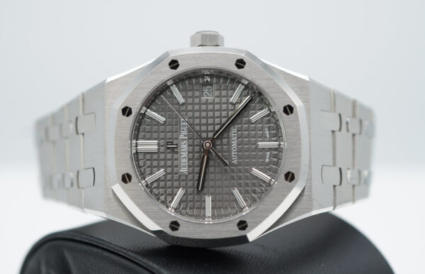 Audemars PIGUET ROYAL OAK 15450ST GREY DIAL 37MM 2020 WARRANTY COMPLETE SET - Image 11