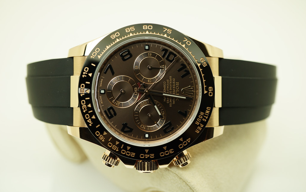 Daytona or sales rose fond chocolat