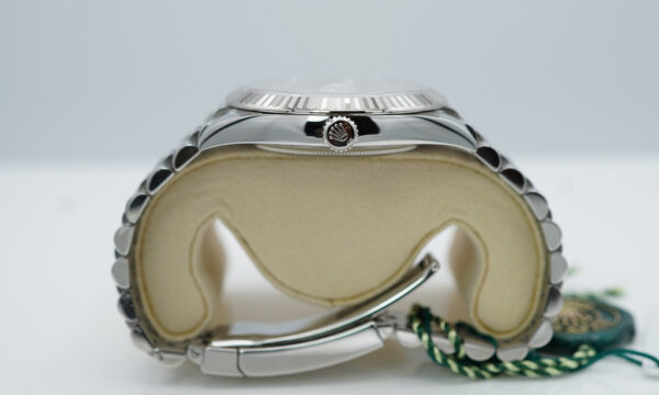 Rolex 126334 DATEJUST 41 FLUTED BEZEL MOP DIAMOND DIAL JUBILEE COMPLETE SET - Image 3