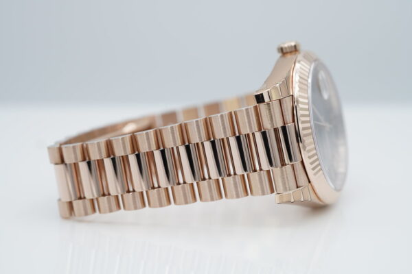 Rolex 228235 DAY DATE 40 ROSE GOLD CHOCOLATE ROMAN DIAL 2021 WARRANTY FULL SET - Image 6
