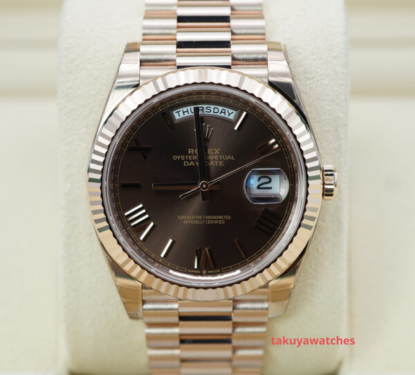 Rolex 228235 DAY DATE 40 ROSE GOLD CHOCOLATE ROMAN DIAL 2021 WARRANTY FULL SET
