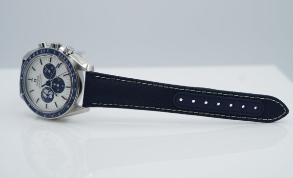 BRAND NEW Omega SPEEDMASTER SILVER SNOOPY AWARD 50TH ANNIVERSARY 2022 FULL SET - Image 5