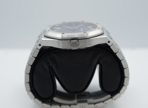 Audemars PIGUET ROYAL OAK 15500ST STAINLESS STEEL BLUE DIAL 41MM COMPLETE SET - Image 3