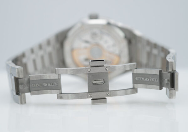 Audemars PIGUET ROYAL OAK 15500ST STAINLESS STEEL BLUE DIAL 41MM COMPLETE SET - Image 8