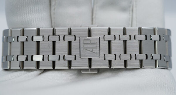 Audemars PIGUET ROYAL OAK 15500ST STAINLESS STEEL BLUE DIAL 41MM COMPLETE SET - Image 7
