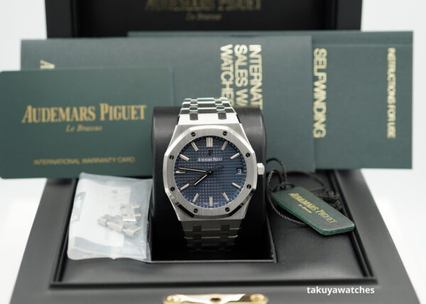 Audemars PIGUET ROYAL OAK 15500ST STAINLESS STEEL BLUE DIAL 41MM COMPLETE SET - Image 2
