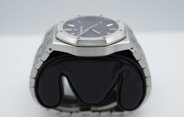 Audemars PIGUET ROYAL OAK 15500ST STAINLESS STEEL BLUE DIAL 41MM COMPLETE SET - Image 4