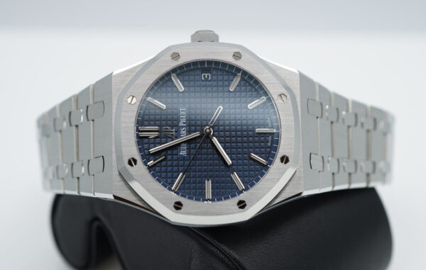 Audemars PIGUET ROYAL OAK 15500ST STAINLESS STEEL BLUE DIAL 41MM COMPLETE SET - Image 11