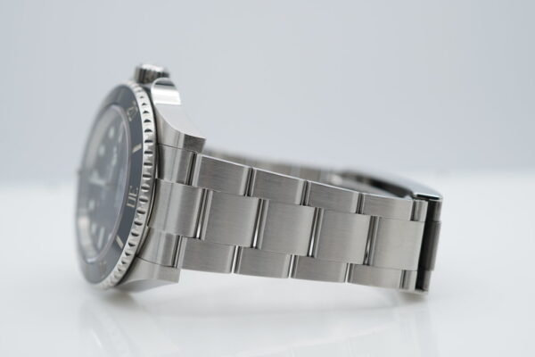 Rolex 124060 SUBMARINER NO DATE 41MM 2023 WARRANTY COMPLETE SET - Image 5