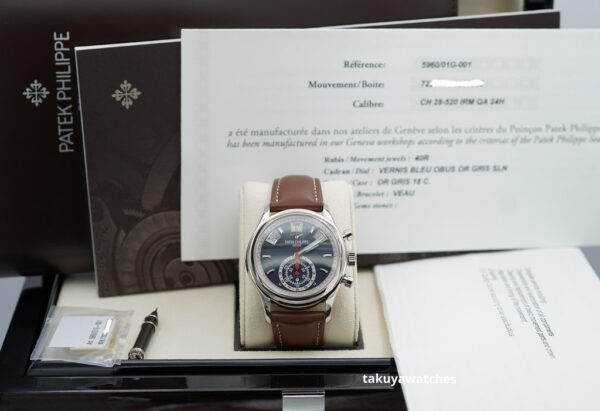 Patek PHILIPPE 5960G WHITE GOLD ANNUAL CALENDAR CHRONOGRAPH BLUE DIAL FULL SET - Image 2