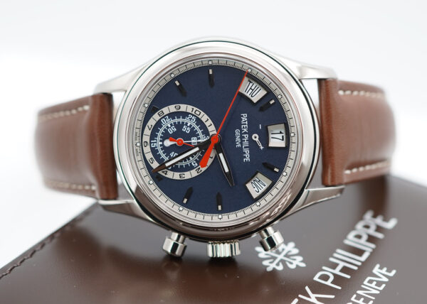 Patek PHILIPPE 5960G WHITE GOLD ANNUAL CALENDAR CHRONOGRAPH BLUE DIAL FULL SET - Image 9