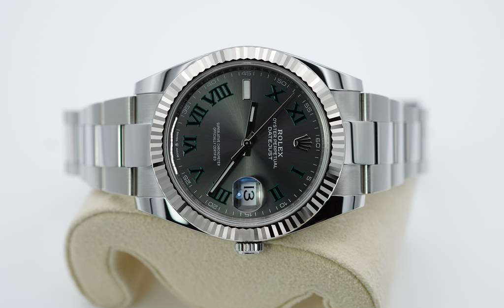 Rolex 126334 DATEJUST 41 FLUTED BEZEL WIMBLEDON DIAL OYSTER