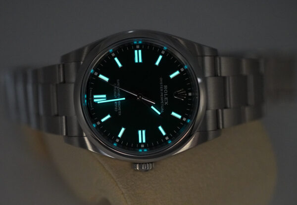 Rolex 126000 OYSTER PERPETUAL 36 GREEN DIAL 2021 COMPLETE SET - Image 11