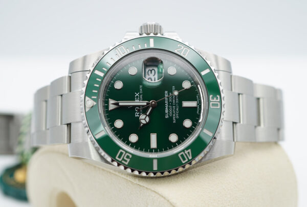 BRAND NEW Rolex 116610LV SUBMARINER HULK GREEN DIAL GREEN BEZEL 40MM 2020 COMPLETE SET - Image 10