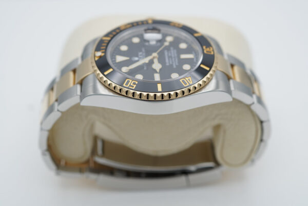 Rolex 116613LN SUBMARINER 40MM 18K TWO TONE BLACK DIAL RSC SERVICED WARRANTY - Image 4