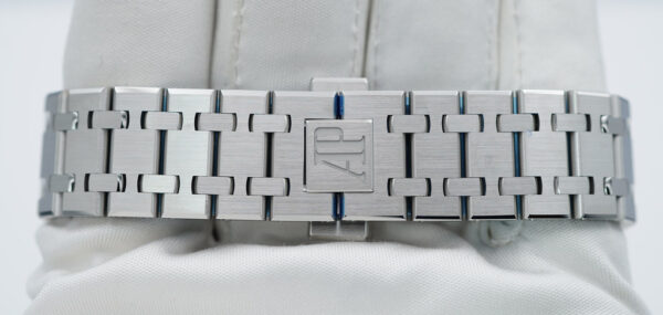 BRAND NEW Audemars PIGUET ROYAL OAK 15550ST GREY DIAL 37MM 2023 COMPLETE SET - Image 7