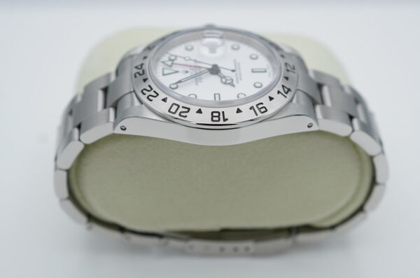 Rolex 16570 EXPLORER II 40MM POLAR WHITE DIAL LUG HOLES A SERIAL BOX PAPER - Image 4