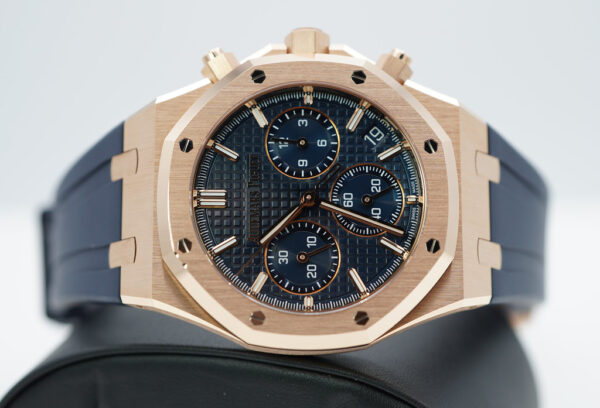 Audemars PIGUET ROYAL OAK CHRONOGRAPH 26240OR 18K ROSE GOLD BLUE DIAL 2023 FULL SET - Image 10