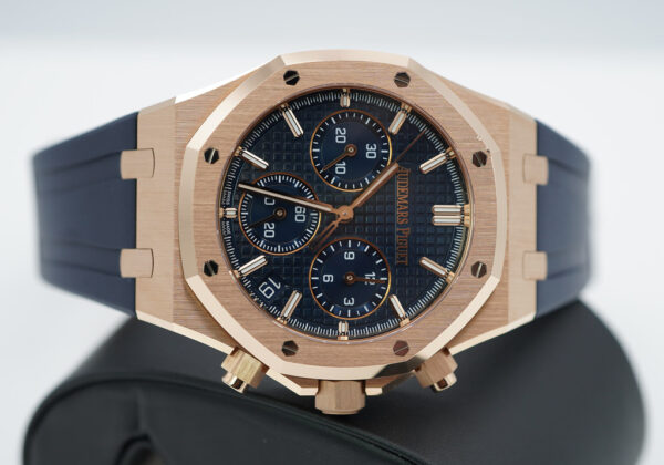Audemars PIGUET ROYAL OAK CHRONOGRAPH 26240OR 18K ROSE GOLD BLUE DIAL 2023 FULL SET - Image 9