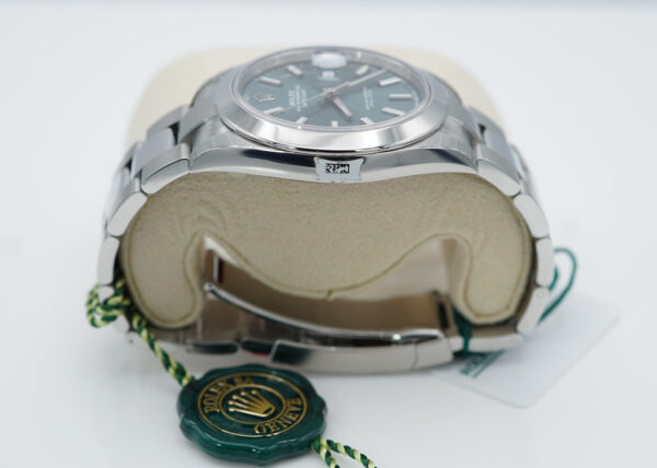 BRAND NEW Rolex 126300 DATEJUST 41 MINT GREEN DIAL OYSTER BAND 2023 STICKERS FULL SET - Image 3