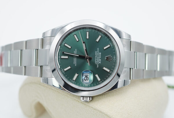 BRAND NEW Rolex 126300 DATEJUST 41 MINT GREEN DIAL OYSTER BAND 2023 STICKERS FULL SET - Image 10