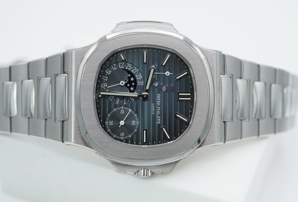 Patek PHILIPPE 5712 STAINLESS STEEL NAUTILUS BLUE DIAL MOONPHASE 2018 FULL SET - Image 10
