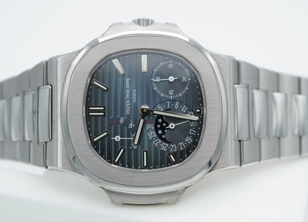 Patek PHILIPPE 5712 STAINLESS STEEL NAUTILUS BLUE DIAL MOONPHASE 2018 FULL SET - Image 11