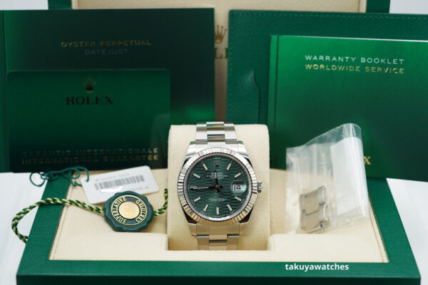 Rolex 126334 DATEJUST 41 FLUTED BEZEL MINT GREEN MOTIF DIAL 2023 COMPLETE SET - Image 2