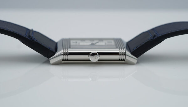 Jaeger-LeCoultre REVERSO CLASSIC MEDIUM SMALL SECONDS 2022 WARRANTY FULL SET - Image 4