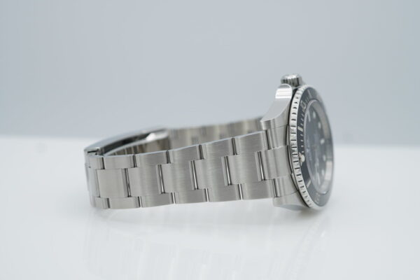 Rolex 124060 SUBMARINER NO DATE 41MM 2023 WARRANTY FULL SET - Image 6