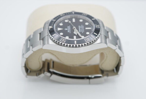 Rolex 124060 SUBMARINER NO DATE 41MM 2023 WARRANTY FULL SET - Image 3