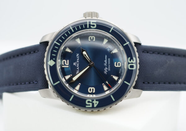 Blancpain FIFTY FATHOMS AUTOMATIC BLUE DIAL TITANIUM 2023 WARRANTY FULL SET - Image 10