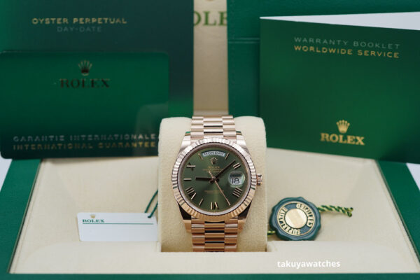 BRAND NEW Rolex 228235 DAY DATE 40 18K ROSE GOLD OLIVE GREEN ROMAN DIAL 2023 FULL SET - Image 2