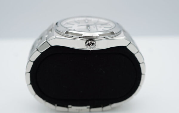 Vacheron CONSTANTIN OVERSEAS 4500V STAINLESS STEEL SILVER DIAL 2021 FULL SET - Image 4