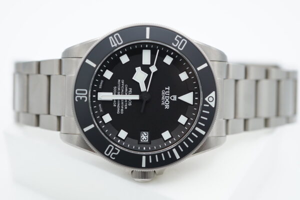 Tudor 25600TN PELAGOS TITANIUM BLACK DIAL 2023 WARRANTY COMPLETE SET - Image 9