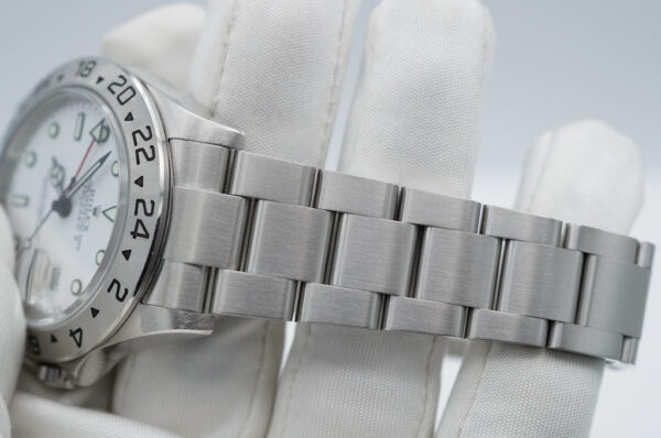 Rolex 16570 EXPLORER II 40MM POLAR DIAL 3186 MOVEMENT Z SERIAL BOXES PAPER - Image 6